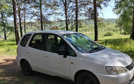 Toyota Corolla Spacio II, 2001 год, 500 000 рублей, 3 фотография