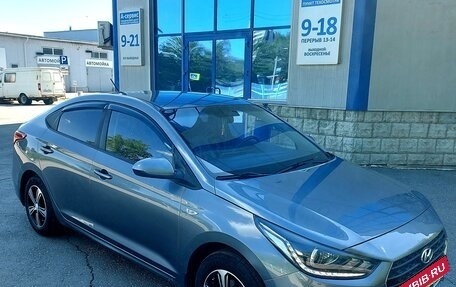 Hyundai Solaris II рестайлинг, 2018 год, 1 000 000 рублей, 3 фотография