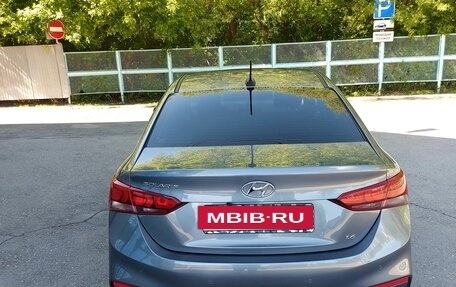 Hyundai Solaris II рестайлинг, 2018 год, 1 000 000 рублей, 5 фотография