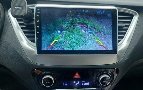 Hyundai Solaris II рестайлинг, 2018 год, 1 000 000 рублей, 16 фотография