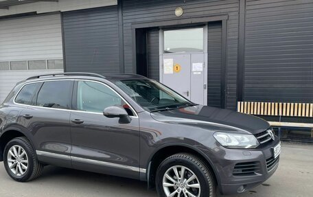 Volkswagen Touareg III, 2011 год, 2 390 000 рублей, 6 фотография