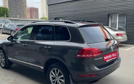 Volkswagen Touareg III, 2011 год, 2 390 000 рублей, 11 фотография