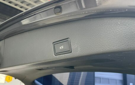 Volkswagen Touareg III, 2011 год, 2 390 000 рублей, 28 фотография
