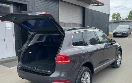 Volkswagen Touareg III, 2011 год, 2 390 000 рублей, 27 фотография