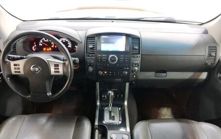 Nissan Pathfinder, 2011 год, 1 050 000 рублей, 8 фотография