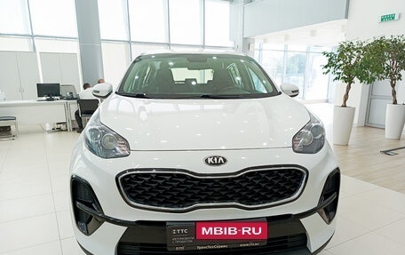 KIA Sportage IV рестайлинг, 2019 год, 2 138 000 рублей, 2 фотография