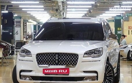 Lincoln Aviator II, 2022 год, 4 937 500 рублей, 2 фотография