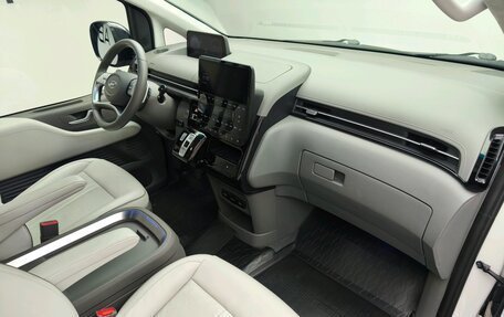 Hyundai Staria, 2021 год, 5 500 000 рублей, 10 фотография