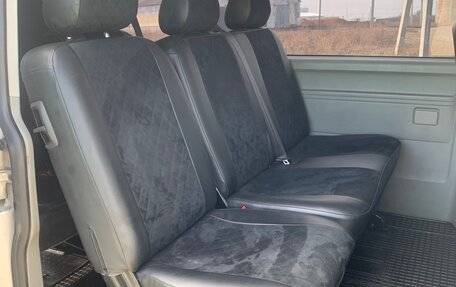 Volkswagen Transporter T5 рестайлинг, 2010 год, 1 600 000 рублей, 6 фотография