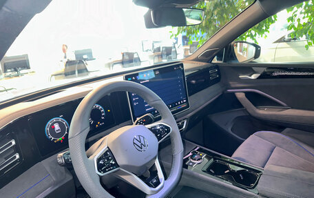 Volkswagen Tiguan, 2024 год, 5 490 000 рублей, 6 фотография