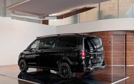 Mercedes-Benz V-Класс, 2024 год, 13 490 000 рублей, 2 фотография