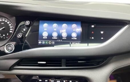 Buick Enclave II, 2022 год, 2 700 000 рублей, 27 фотография