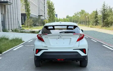 Toyota C-HR I рестайлинг, 2021 год, 1 750 080 рублей, 4 фотография