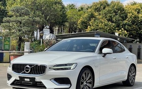 Volvo S60 III, 2021 год, 2 895 000 рублей, 1 фотография