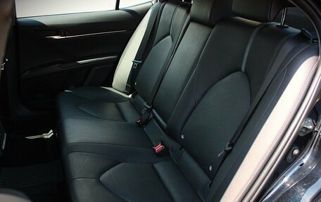 Toyota Camry, 2021 год, 3 348 000 рублей, 18 фотография