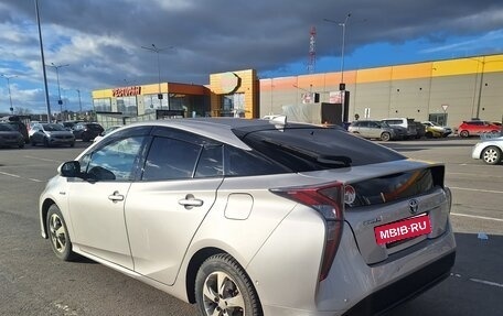 Toyota Prius IV XW50, 2017 год, 1 690 000 рублей, 2 фотография