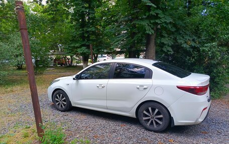 KIA Rio IV, 2018 год, 650 000 рублей, 3 фотография