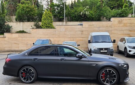 Mercedes-Benz E-Класс AMG, 2022 год, 21 000 000 рублей, 3 фотография