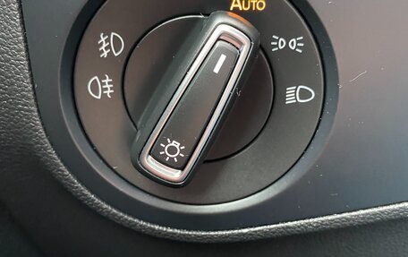 Volkswagen Tiguan II, 2019 год, 2 340 000 рублей, 18 фотография