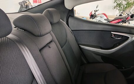 Hyundai Elantra V, 2012 год, 645 000 рублей, 18 фотография