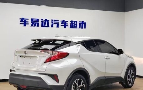 Toyota C-HR I рестайлинг, 2020 год, 1 608 000 рублей, 5 фотография