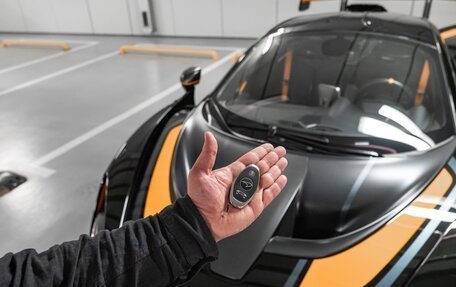 McLaren Senna, 2019 год, 130 000 000 рублей, 26 фотография