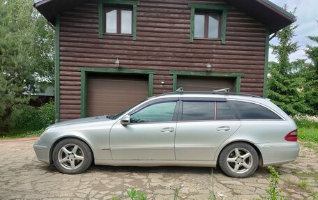 Mercedes-Benz E-Класс, 2004 год, 700 000 рублей, 3 фотография