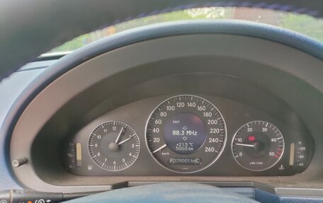 Mercedes-Benz E-Класс, 2004 год, 700 000 рублей, 15 фотография