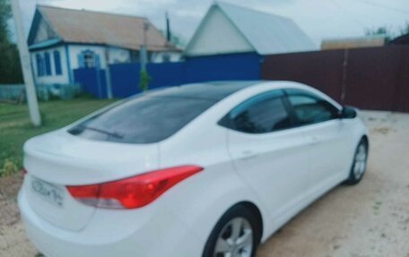 Hyundai Elantra V, 2013 год, 1 100 000 рублей, 2 фотография