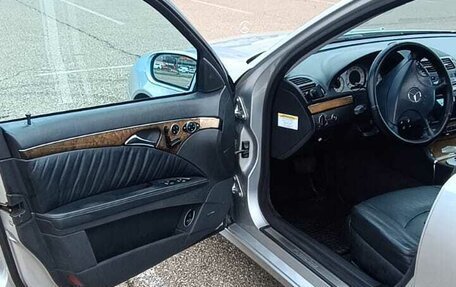 Mercedes-Benz E-Класс, 2005 год, 1 200 000 рублей, 4 фотография