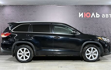 Toyota Highlander III, 2017 год, 4 400 000 рублей, 9 фотография