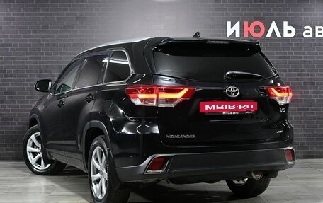 Toyota Highlander III, 2017 год, 4 400 000 рублей, 4 фотография