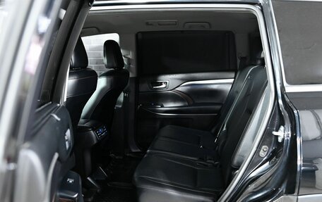 Toyota Highlander III, 2017 год, 4 400 000 рублей, 21 фотография