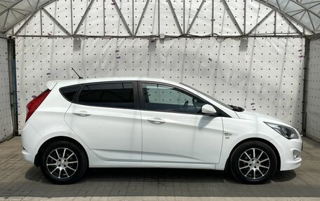 Hyundai Solaris II рестайлинг, 2015 год, 915 000 рублей, 9 фотография
