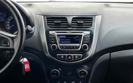 Hyundai Solaris II рестайлинг, 2015 год, 915 000 рублей, 17 фотография