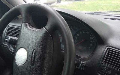 Volkswagen Golf IV, 2001 год, 350 000 рублей, 1 фотография