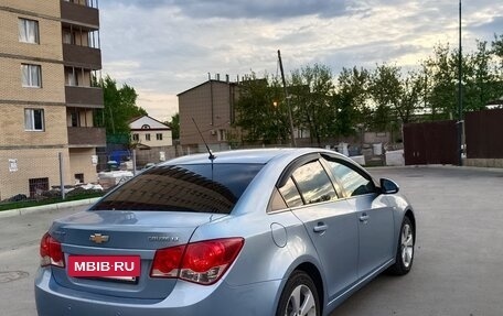 Chevrolet Cruze II, 2010 год, 730 000 рублей, 4 фотография