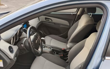 Chevrolet Cruze II, 2010 год, 730 000 рублей, 7 фотография