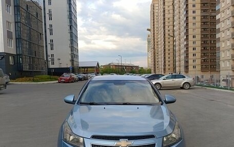 Chevrolet Cruze II, 2010 год, 730 000 рублей, 6 фотография