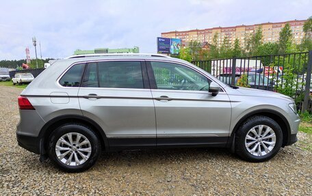 Volkswagen Tiguan II, 2018 год, 2 350 000 рублей, 4 фотография