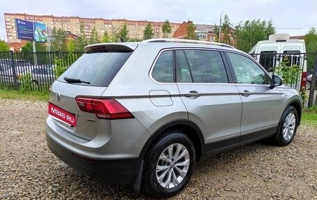 Volkswagen Tiguan II, 2018 год, 2 350 000 рублей, 3 фотография