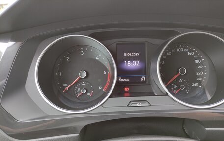 Volkswagen Tiguan II, 2018 год, 2 350 000 рублей, 13 фотография