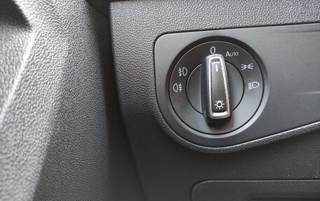 Volkswagen Tiguan II, 2018 год, 2 350 000 рублей, 17 фотография