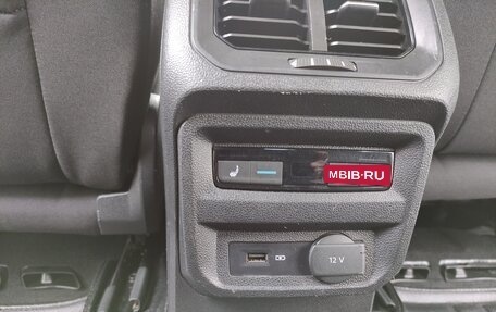 Volkswagen Tiguan II, 2018 год, 2 350 000 рублей, 36 фотография