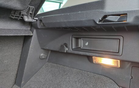 Volkswagen Tiguan II, 2018 год, 2 350 000 рублей, 40 фотография