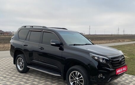 Toyota Land Cruiser Prado 150 рестайлинг 2, 2013 год, 3 250 000 рублей, 2 фотография