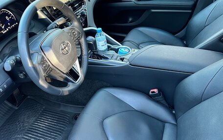 Toyota Camry, 2023 год, 3 950 000 рублей, 7 фотография