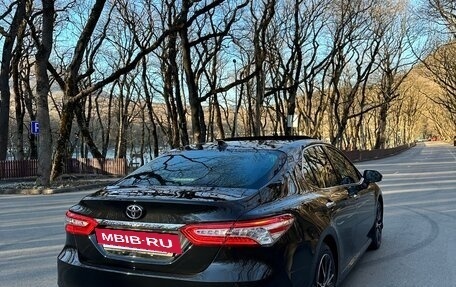 Toyota Camry, 2023 год, 3 950 000 рублей, 4 фотография