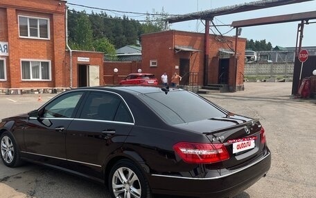 Mercedes-Benz E-Класс, 2011 год, 1 600 000 рублей, 6 фотография