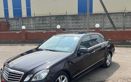 Mercedes-Benz E-Класс, 2011 год, 1 600 000 рублей, 3 фотография